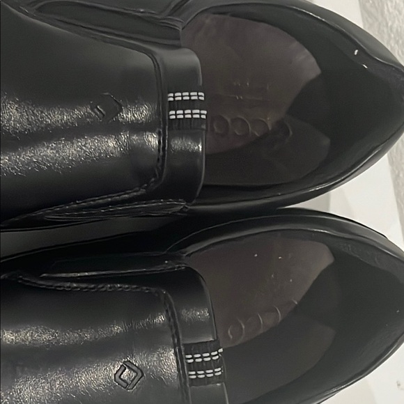 Ecco Black Leather Loafers Classic Slip-Ons - Picture 4 of 8